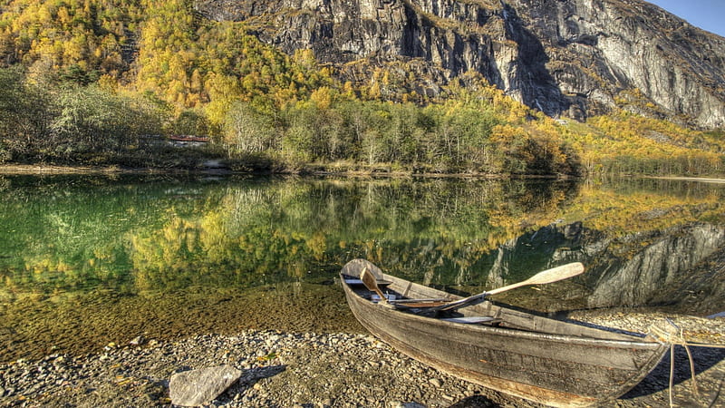 old rowboat on a lake shore, mountain, forest, autumn, shore, boat, lake, HD wallpaper