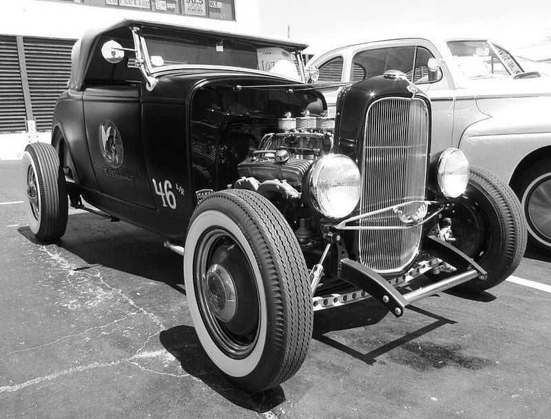 Hot Rod Ford roadster, whitewalls, cool, hot rod, ford, black and white, roadster, classic, vintage, HD wallpaper