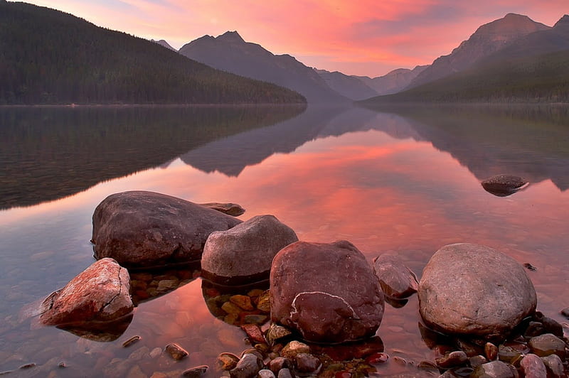 Bowman Lake, Glacier National Park, sunset, water, stones, mountains, HD wallpaper