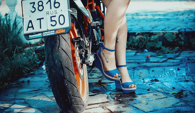 Blue, legs, woman, motorcycle, accessories, tatto, summer, stuff, shoes, HD wallpaper