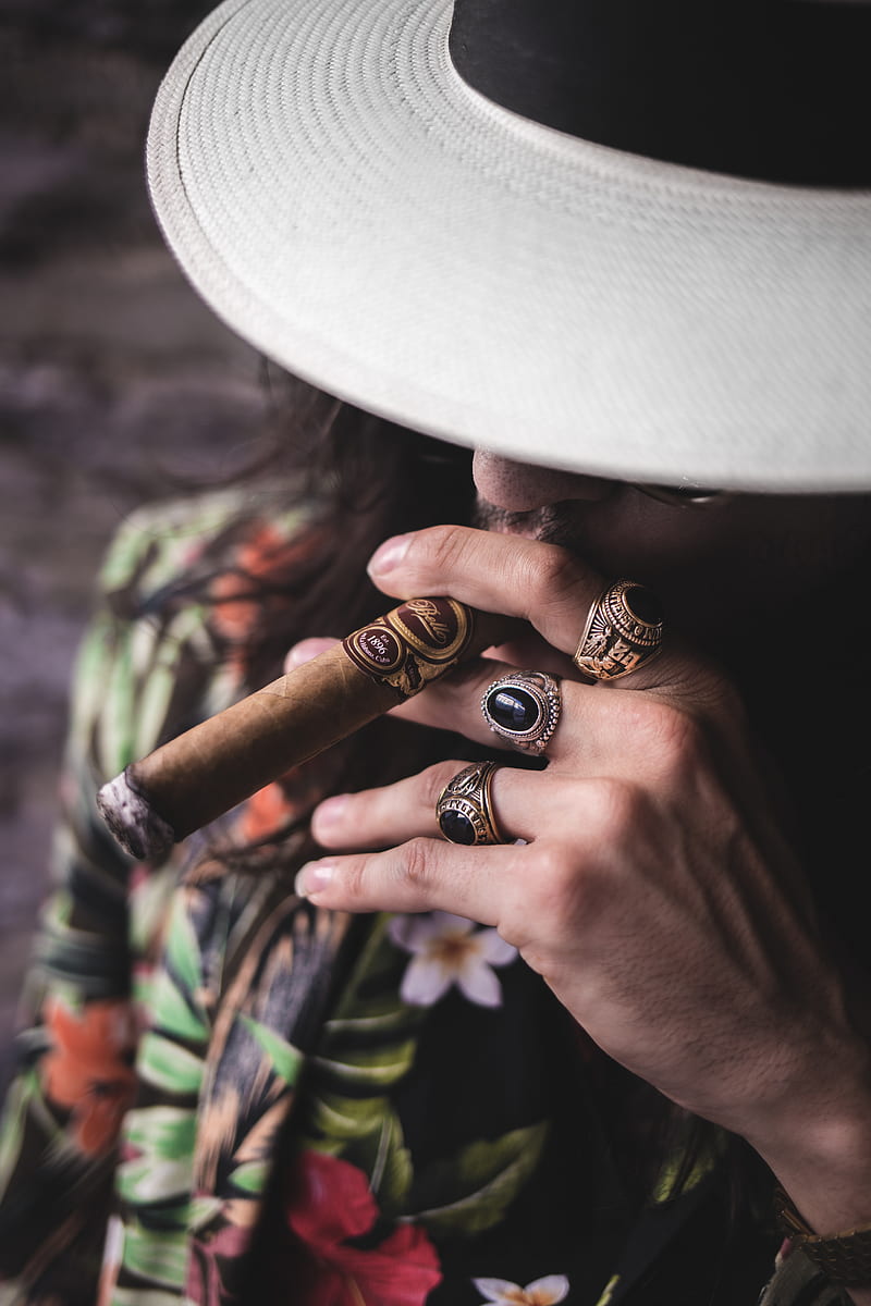man smoking cigar, HD phone wallpaper