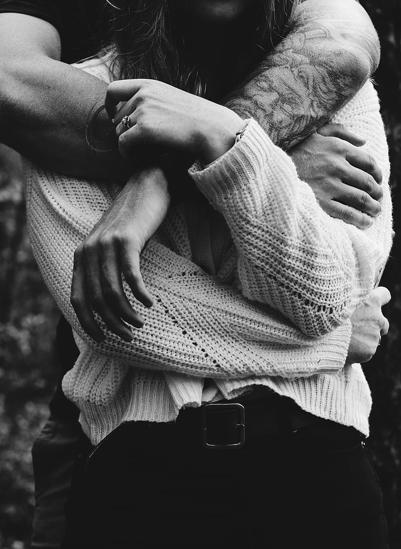 hugs, love, couple, hands, bw, HD phone wallpaper