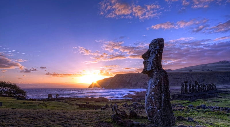 Rapa Nui Sunset, hills, bonito, sunset, sky, moais, clouds, sea, beach, Easter Island, statues, Chile, cliff, enigma, HD wallpaper