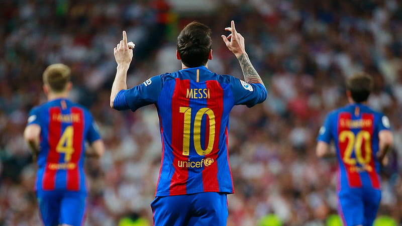 Lionel Messi Is Showing Hands In The Air Wearing Blue Red Sports Dress Messi, HD wallpaper