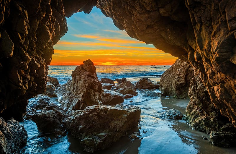 The Stunning Crag Arch At Malibu Beach Usa Embraced By The Majestic Pacific Ocean, cave, ocean, usa, nature, HD wallpaper