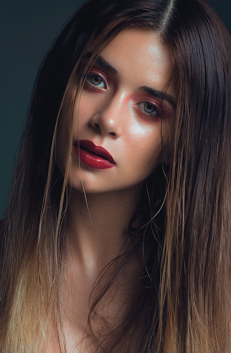 Taylor Hill, women, model, brunette, dark hair, long hair, green