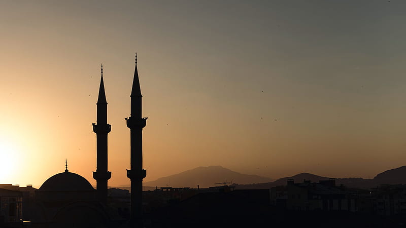Two Mosque Minarets Under Calm Sky Islamic, HD wallpaper