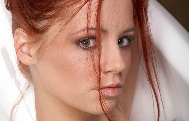 2k Free Download Ariel Piper Fawn Babe Czech Model Red Head Lady Woman Hd Wallpaper 