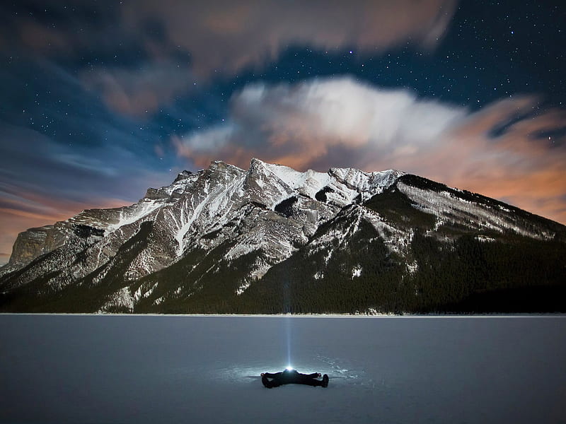 Frozen Lake Minnewanka, Alberta, Canada, mountains, banff, ice, evening, sunset, clouds, sky, winter, HD wallpaper