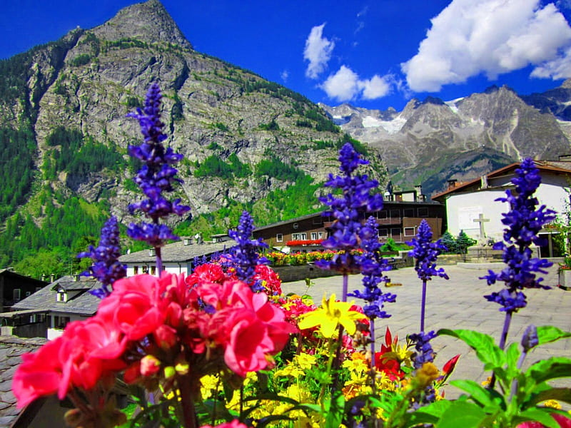 Village near Mont Blanc, resort, rocks, lovely, bonito, sky, mountain, cliffs, square, summer, flowers, village, nature, HD wallpaper