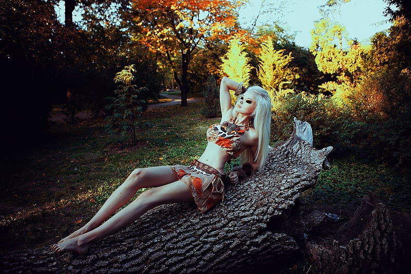 Valeria Lukyanova, mini skirt, halter top, pendant, blonde, other jewelry, leather belt, fall colours, laying on fallen tree, HD wallpaper