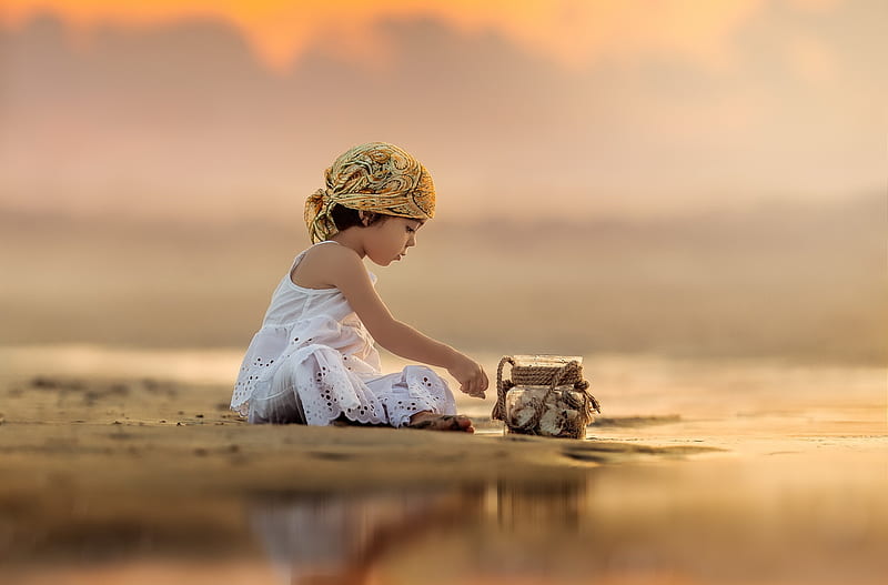 Little girl, pretty, sunset, adorable, play, sightly, sweet, beach, nice, beauty, face, child, bonny, lovely, pure, blonde, sky, baby, cute, sit, white, Hair, little, Nexus, bonito, dainty, sea, kid, graphy, fair, people, pink, Belle, comely, girl, nature, princess, childhood, HD wallpaper