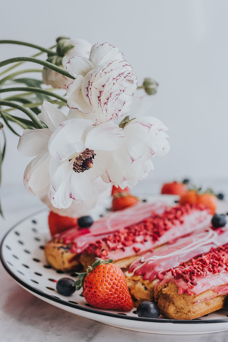 cake, strawberry, flowers, dessert, sweet, cream, HD phone wallpaper