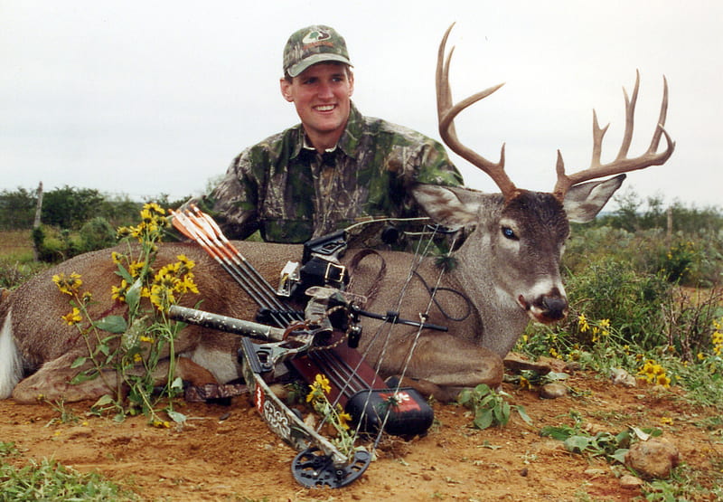 Bow Hunting, female deer, bucks