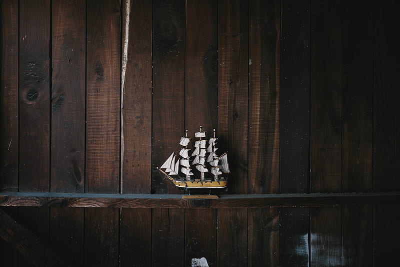 black, brown, and white galleon ship scale model on brown wooden shelf, HD wallpaper