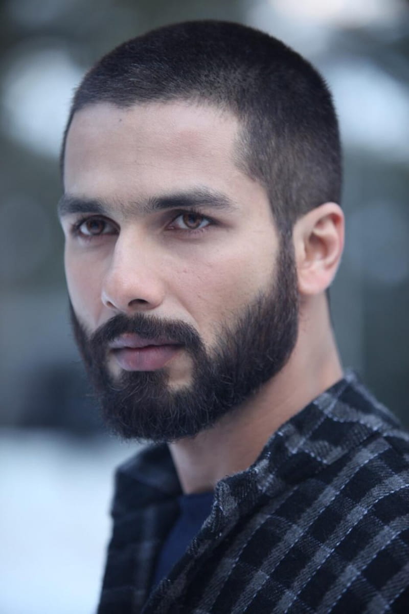 Shahid Kapoor New Look In Haider Wallpaper, HD Movies 4K Wallpapers, Images  and Background - Wallpapers Den