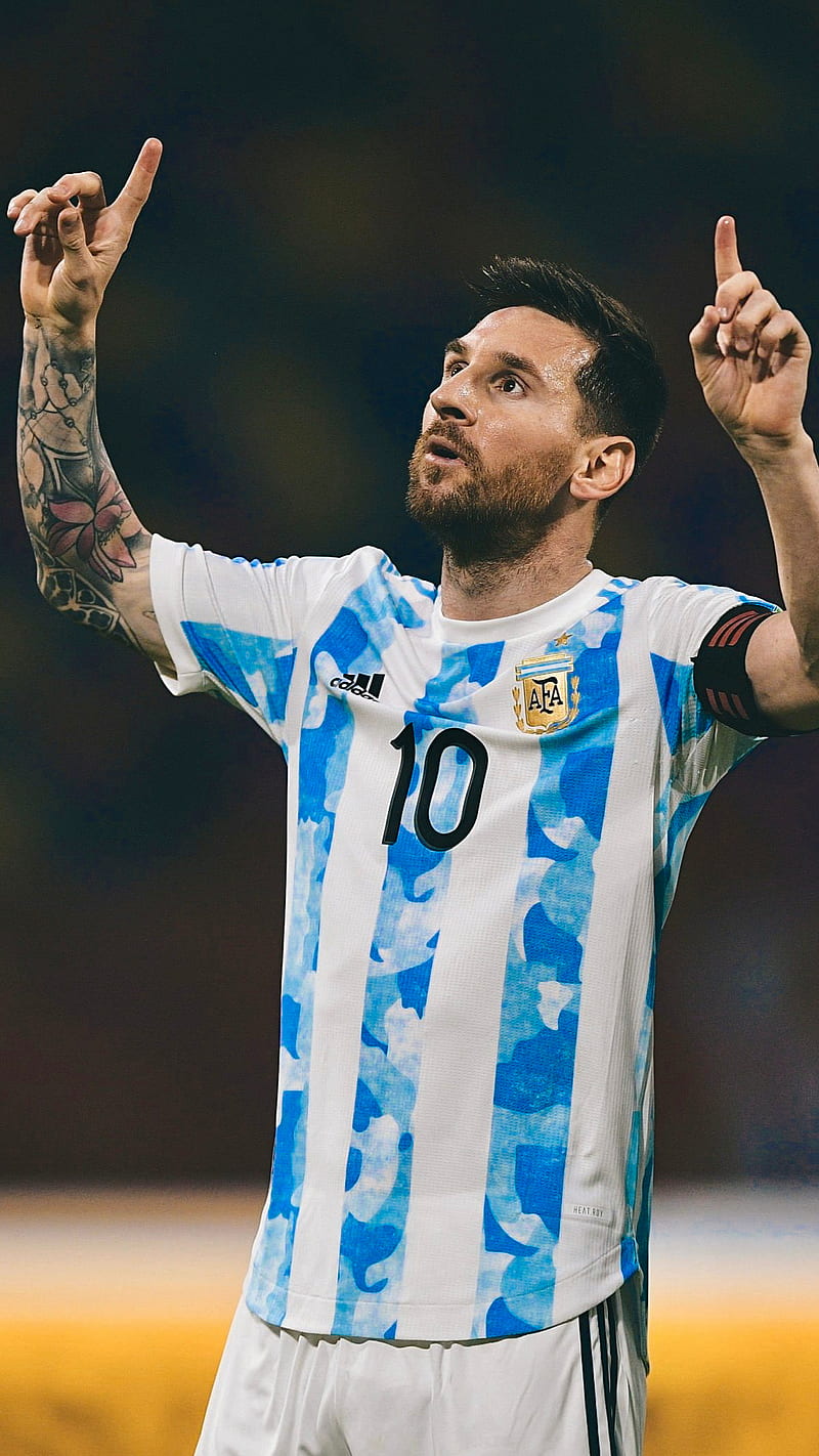 Một hình ảnh về Messi trong năm 2021 sẽ khiến bạn chìm đắm vào không gian bóng đá tuyệt vời. Với sự thăng hoa của anh chàng này, đây chắc chắn là một hình ảnh mà bạn không thể bỏ qua.