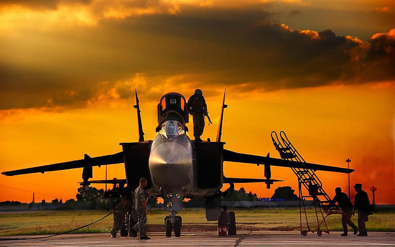 MiG 31 and its Ground Crew at Sunset, Military, Aircraft, MiG 31, Sunset, HD wallpaper