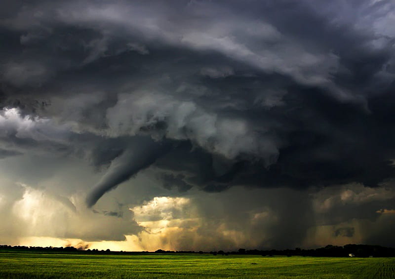 Clouds Forming a Bad Tornado, Black, Bad, Torando, Sun, HD wallpaper