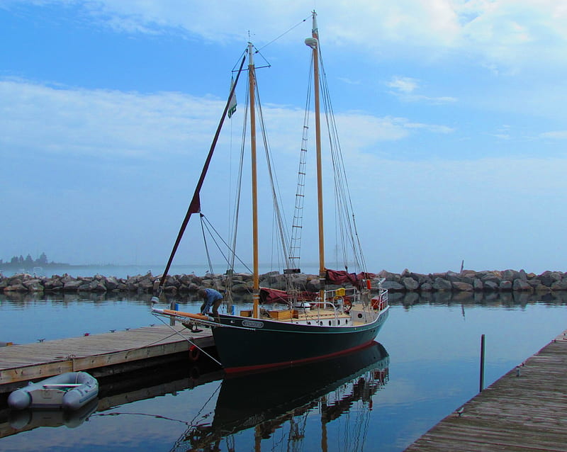 The HJORDIS dockside in Grand Marais,Minnesota, lake superior, hjordis, mast, sails, sailboat, deckhand, lake, HD wallpaper
