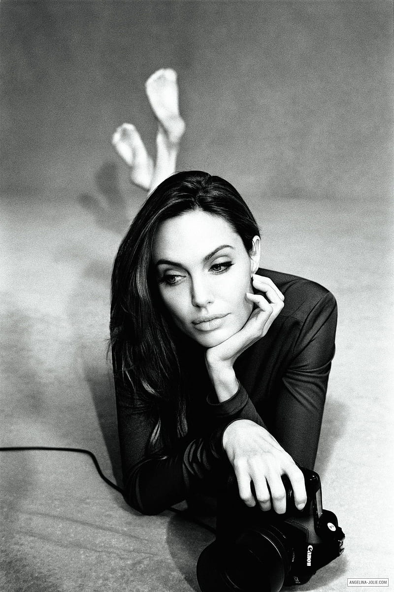 Angelina Jolie, monochrome, feet, HD phone wallpaper