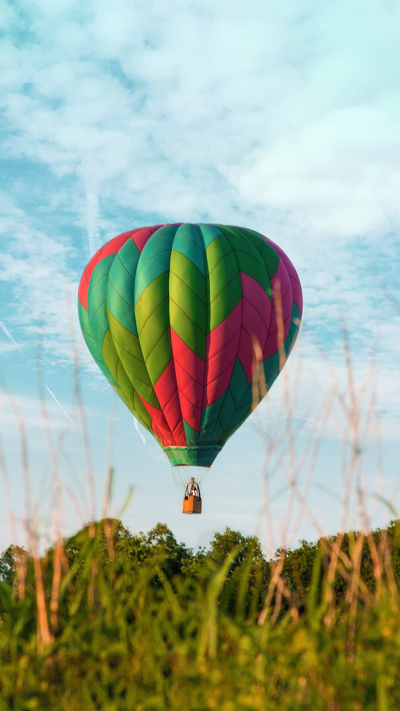 Flying with balloon, Lui, Meadow, amazing, background, backgrounds, baloon, birds, calm, colorful, cool, distance, fly, get ready, green, iPhone, landscape, look, nature, powerful, ready, simple, smartphone, strong, sunset colors, sunsetcolors, view, , wonderful, HD phone wallpaper