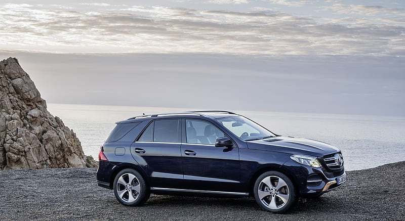 2016 Mercedes-Benz GLE-Class GLE 250d (Cavansite Blue Metallic) - Side , car, HD wallpaper