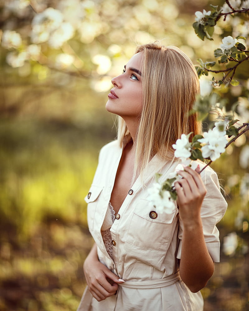 looking up, blonde, women, women outdoors, flowers, plants, HD phone wallpaper