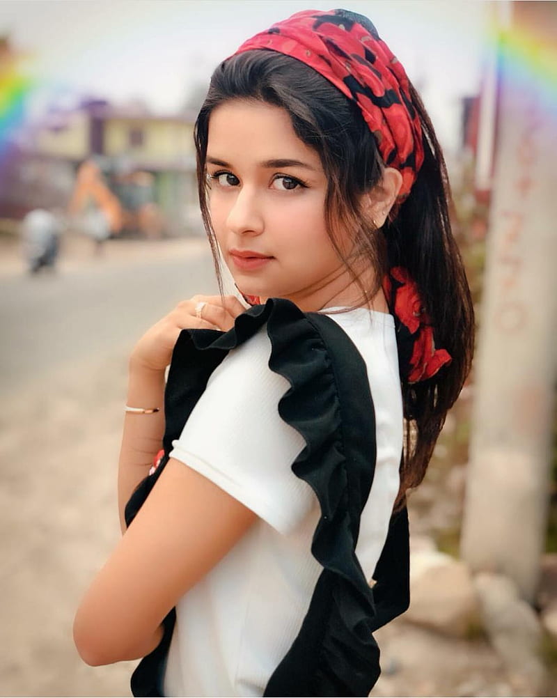 Avneet Kaur, cute girl, white and black, HD phone wallpaper | Peakpx
