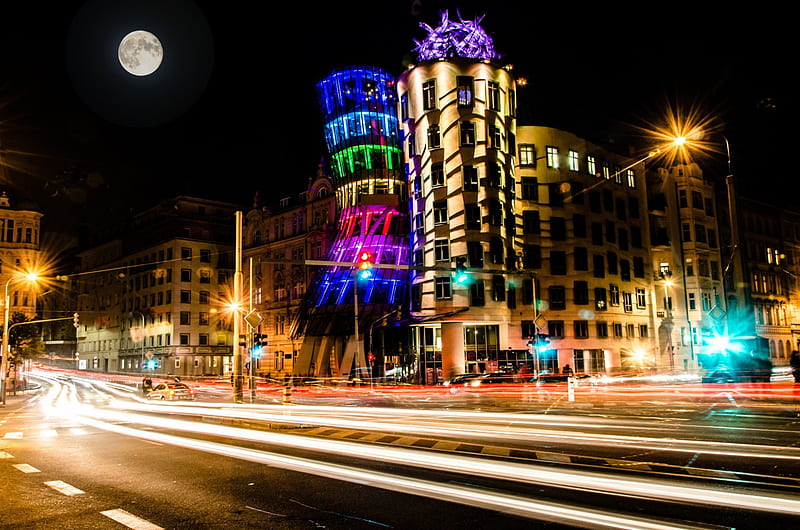 The Dancing House, Prague, europe, moon, czech republic, colors, lights, night, HD wallpaper