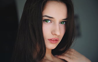 Stunning Black Hair and Green Eyes