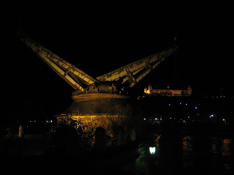 Old Crane at Night, home town, HD wallpaper