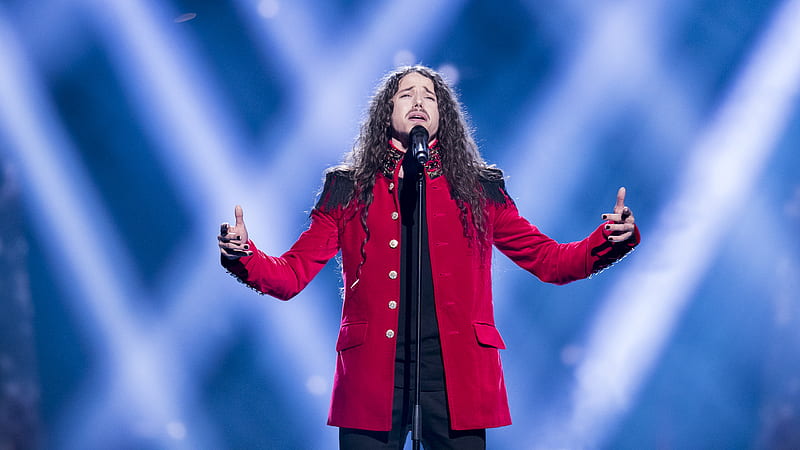 Eurovision Michal Szpak Red Black Dress Blue Lights Background Eurovision Song Contest, HD wallpaper