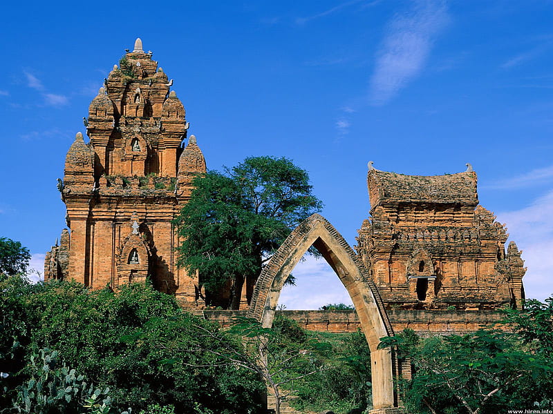 Po Klong Garai Towers, Vietnam, towers, archway, temple, trees, vietnam, HD wallpaper