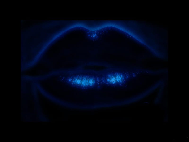 Kiss Me, lips, love, romance, red, blue, black, HD phone wallpaper