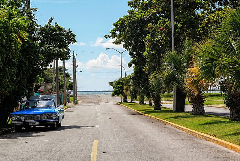 Oldsmobile in Varadero,Cuba, boulevard, cuba, oldsmobile, varadero, HD wallpaper