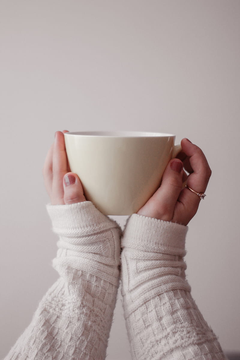 cup, hands, sweater, white, HD phone wallpaper