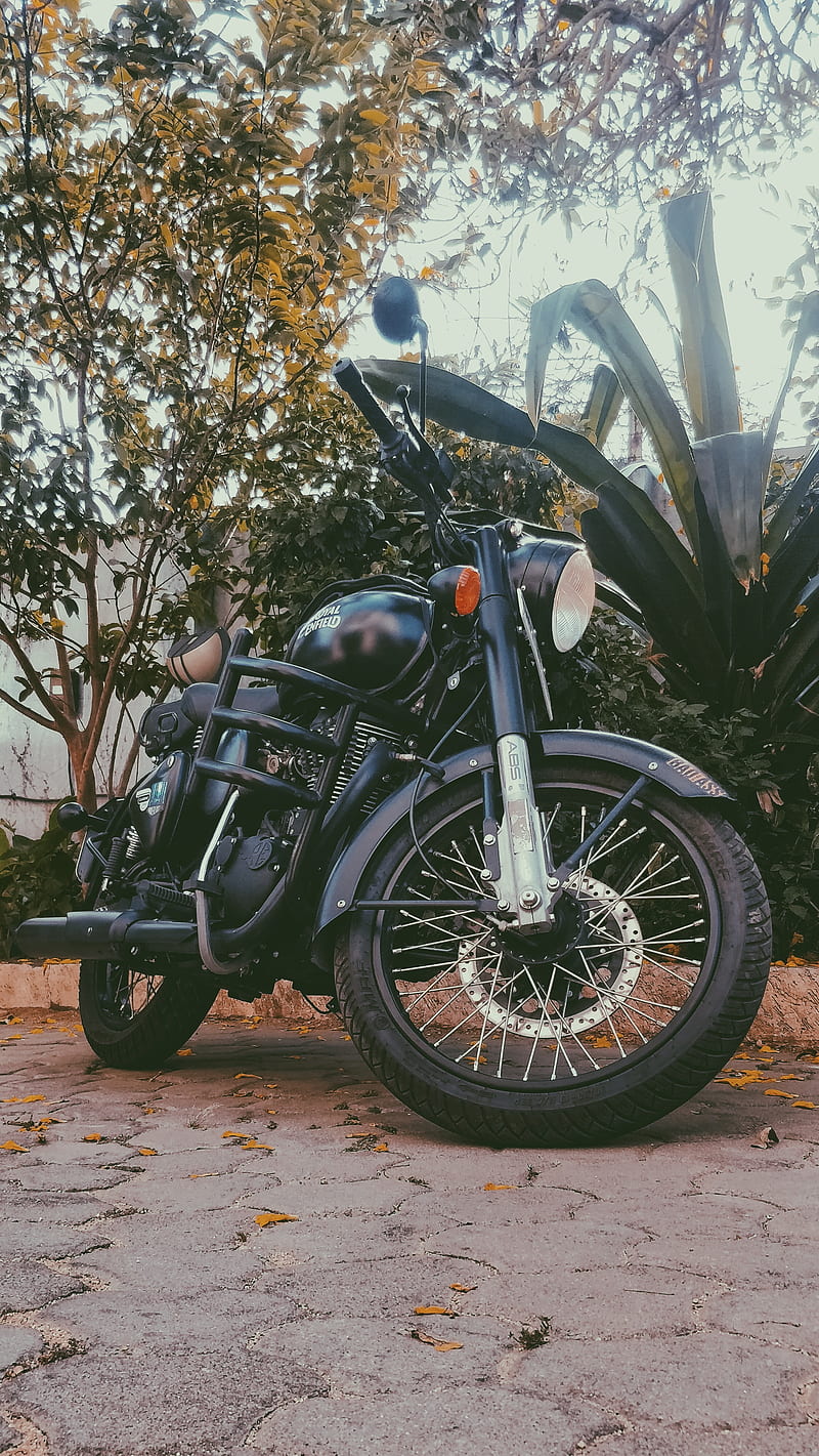 Royal enfield, 500, bike, black, classic 500, motorcycle, stealth black, HD  phone wallpaper | Peakpx