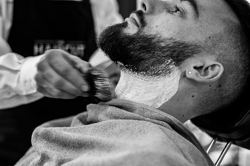 grayscale of man shaving his beard, HD wallpaper