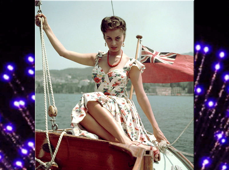 Sophia Loren04, two women, Sophia Loren, houseboat, nine, HD wallpaper