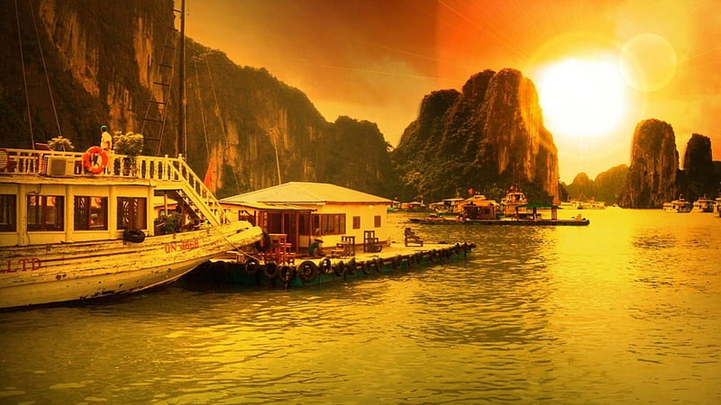 golden sun over ha long bay in viet nam, house, boats, sun, cliffs, golden, bay, HD wallpaper
