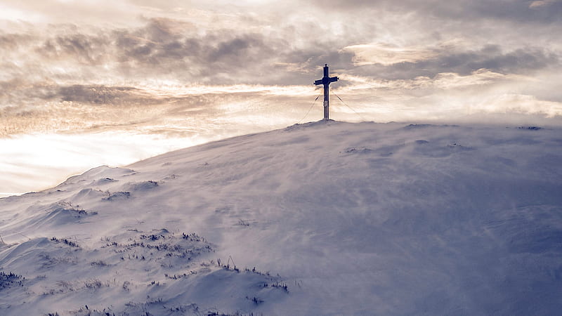 Cross On Top Of White Snow Covered Moutain Under White Sky Cross, HD wallpaper
