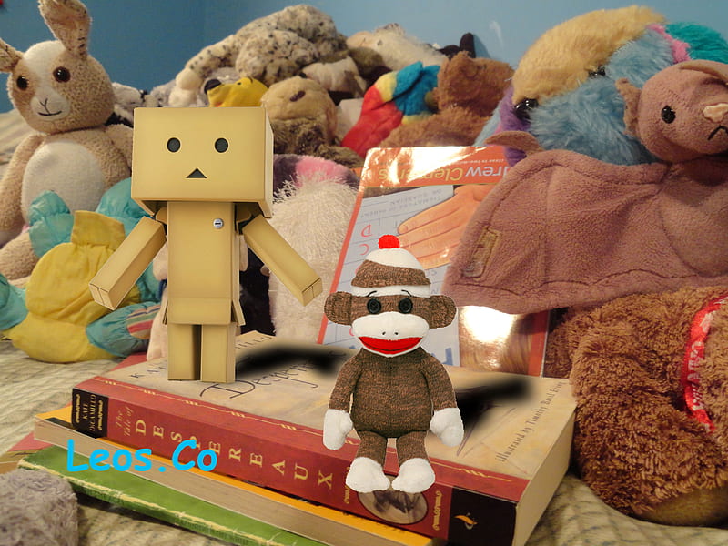 Danbo, Bill (the Sock Monkey) and Friends, sock monkey, childs room, leos co, stuffed animal, HD wallpaper
