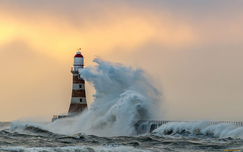 Lighthouse in Storm, splash, storm, lighthouse, wave, sea, HD wallpaper