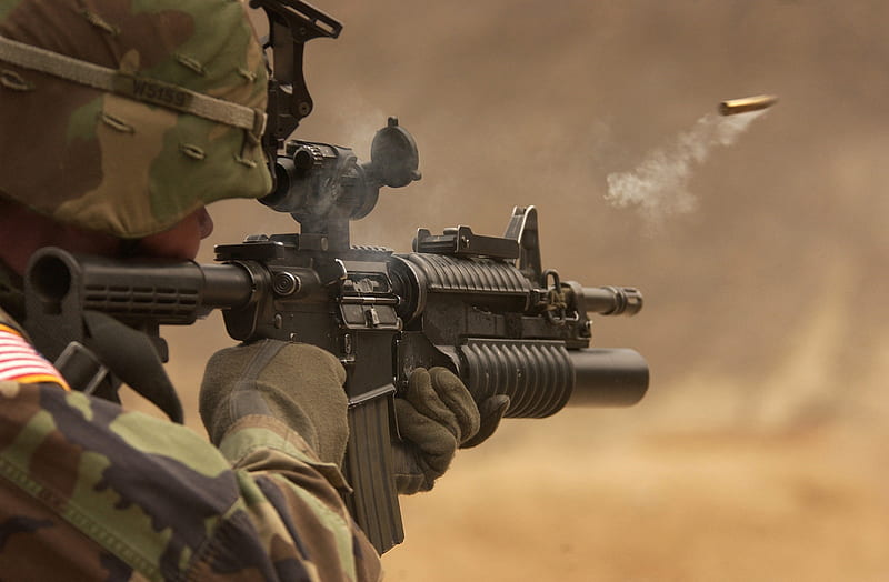 Soldier rifle firing bullet shell smoking, shooting, rifle, guerra, soldier, weapon, bullet, HD wallpaper