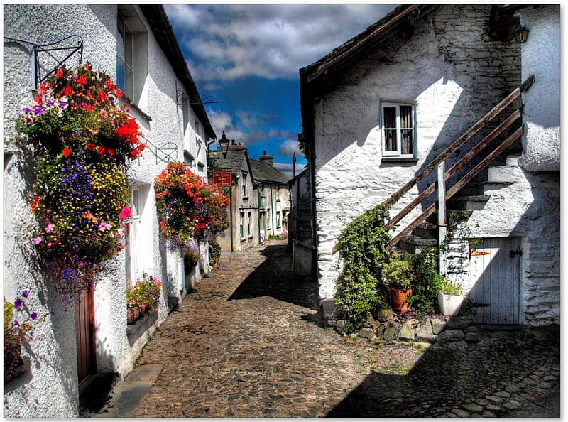 Wordsworth Street in the que village of Hawkshead Cumbria England, village, house, que, HD wallpaper