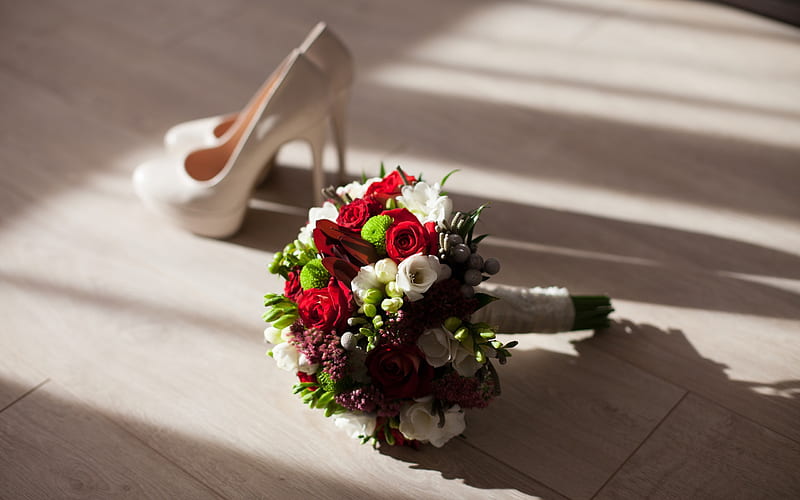 bridal bouquet, shoes, wedding concepts, bouquet of roses, wedding bouquet, red roses, HD wallpaper