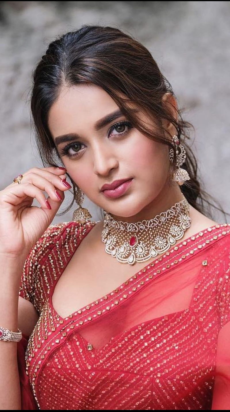 Nidhi Agrawal, telugu actress, model, cleavage, HD phone wallpaper | Peakpx