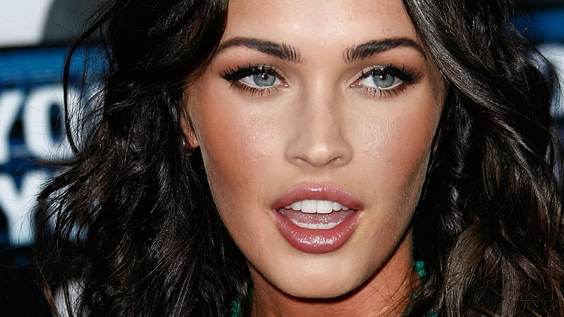 Megan Fox, pretty, stunning, bonito, smile, woman, sexy, sweet, cute ...