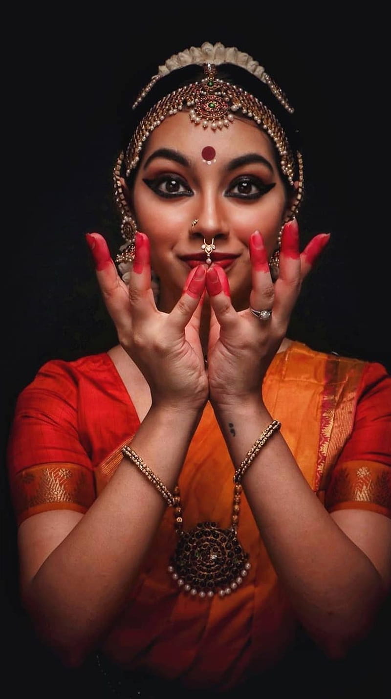 Listening to Salangai Bharatanatyam | Bharatanatyam, Arangetram, Baby  krishna